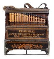 0020-harmonipan.jpg; 0020; Portable Street Barrel Organ 'Harmonipan' Buikorgel, 'Harmonipan'
; buikorgel