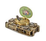 0783-det1.jpg; 0783; Vogeldoos, snuifdoos
Singing Bird Snuff Box with Slide Whistle Movement; vogeldoos met zuigerfluitbird snuff box with slide whistle3candidatekandidaatcandidatKandidatcandidatokandidatמועמדkandidat候選人