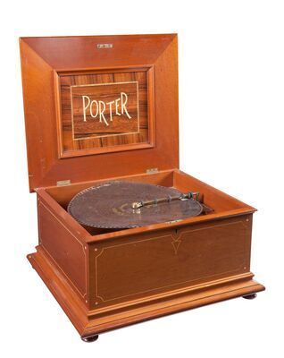 0600-platenspeeldoos-open.jpg; 0600; ;